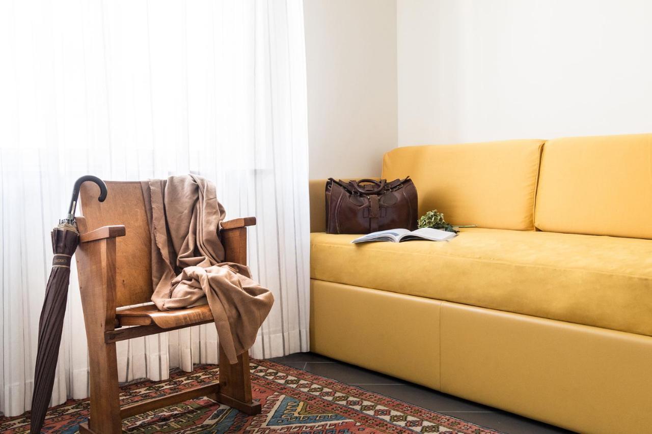Foyer Rooms & Suites Affittacamere Cagliari Exterior foto